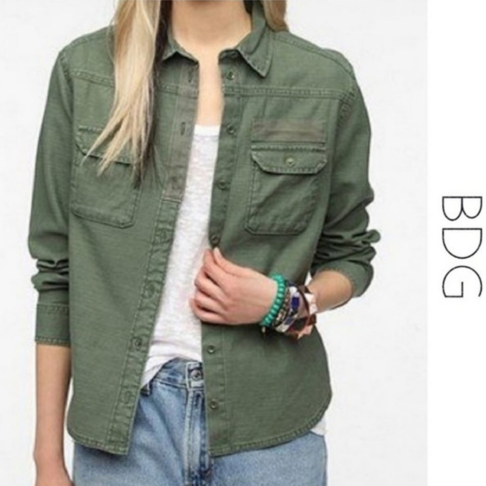 BDG | green military buttondown shirt
